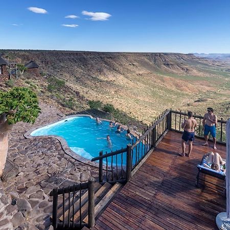 דמראלנד Grootberg Lodge מראה חיצוני תמונה