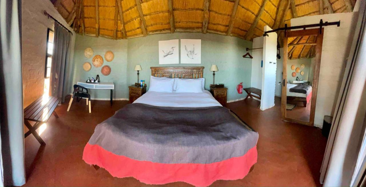 דמראלנד Grootberg Lodge מראה חיצוני תמונה