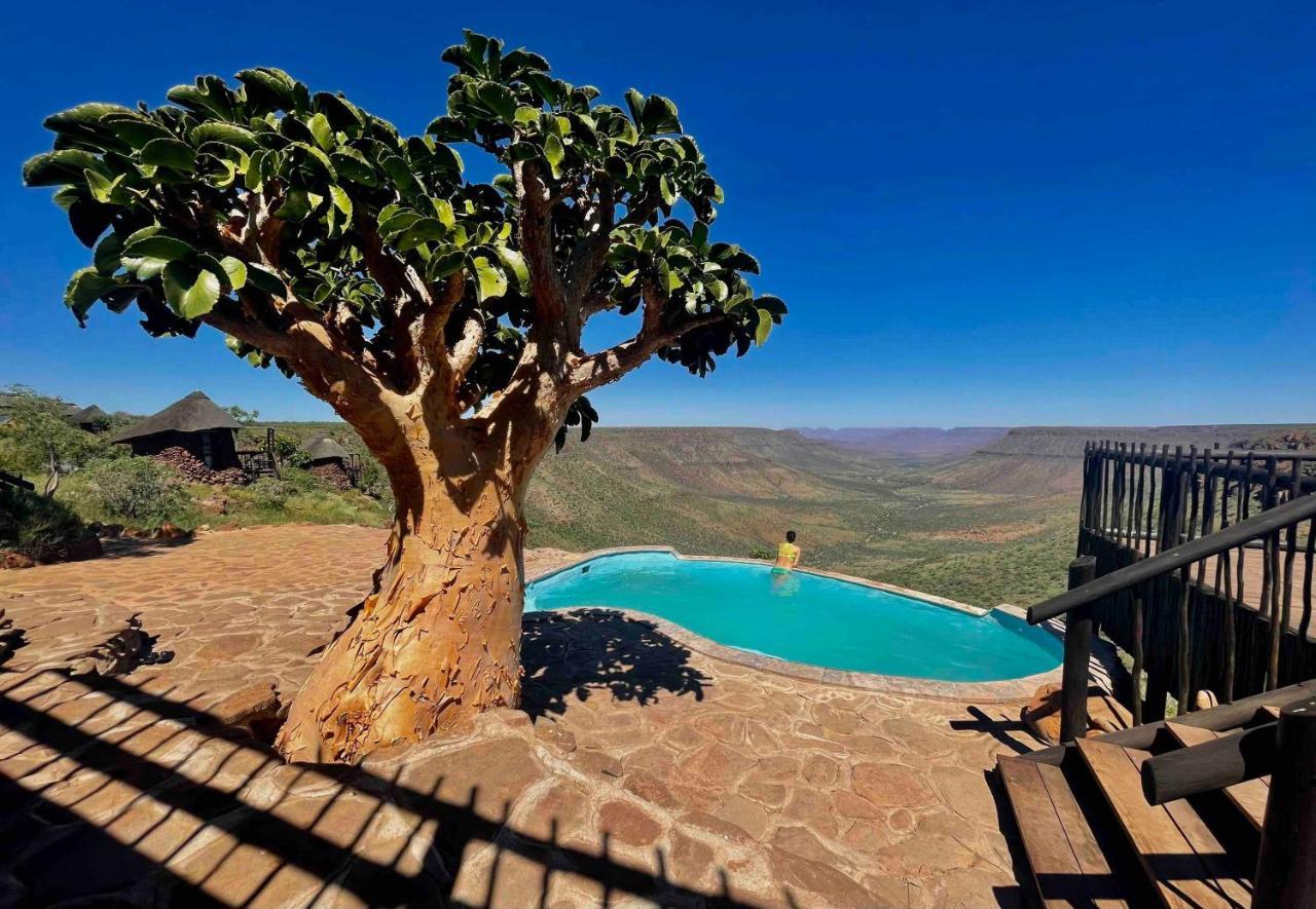 דמראלנד Grootberg Lodge מראה חיצוני תמונה
