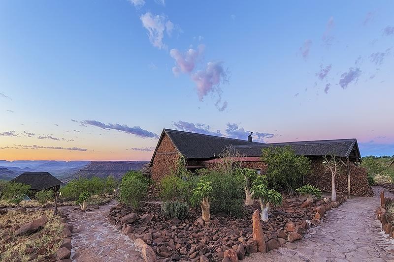 דמראלנד Grootberg Lodge מראה חיצוני תמונה